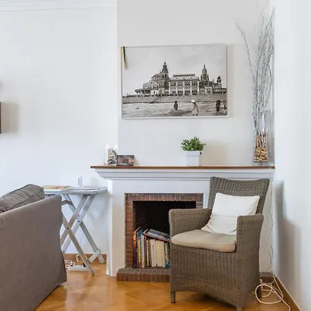 Lecomte - Coastal Escape 200 Apartment