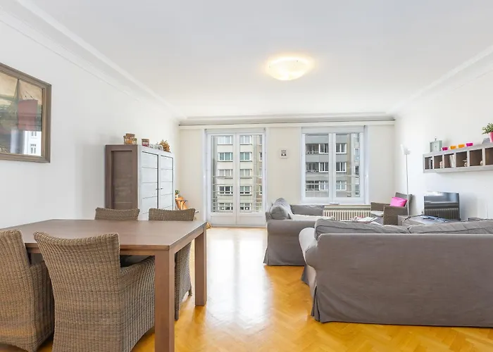 Lecomte - Coastal Escape 200 Apartment