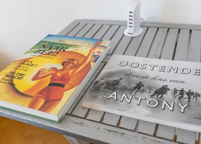 Lecomte - Coastal Escape 200 Apartment